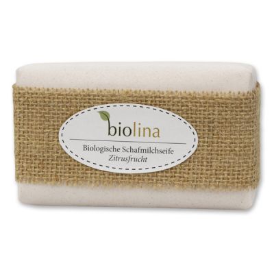 Biolina Schafmilchseife 200g verpackt mit weißem Papier und Juteband, Zitrusfrucht 