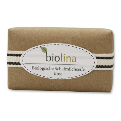Biolina Schafmilchseife 200g verpackt mit braunem Papier und Dekoband gestreift, Rose 