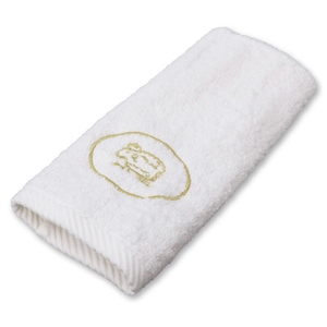 guest towel small with Lina medallion 
