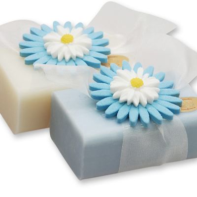 Sheepmilk soap 100g decorated with a marguerite flower, Classic/'forget-me-not' 
