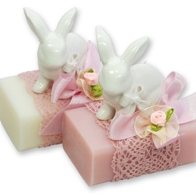 Schafmilchseife eckig 100g dekoriert mit Hase, Classic/Magnolie 