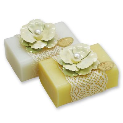 Sheep milk soap 100g, decorated with a flower, Classic/chamomile 