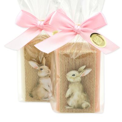 Schafmilchseife eckig 100g dekoriert mit Hase in Cello, Classic/Wildrose mit Blüten 