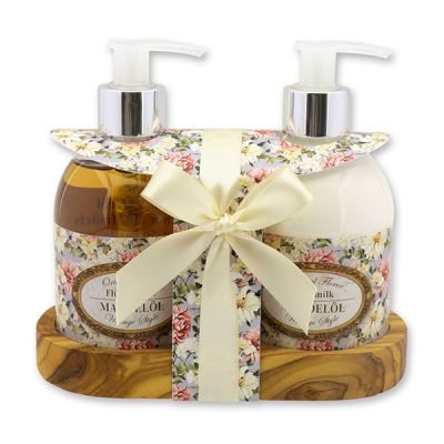 Body milk 250ml and liquid soap 250ml on a wooden shelf "Vintage-Motiv 203", Almond oil 