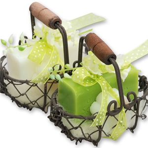 Wire basket filled with sheep milk soap square 100g and marguerite 15g, decorated with a flower 'lily of the valley', 'Lily of the valley'/pear 