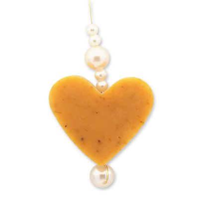 Schafmilchseife Herz mittel 23g hängend dekoriert mit Perlen, Ringelblume 
