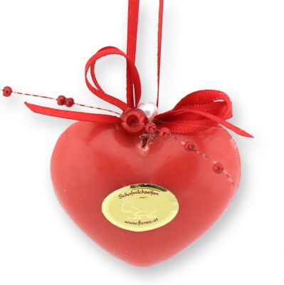 Schafmilchseife Herz mollig klein 30g hängend dekoriert mit Perlenband, Granatapfel 