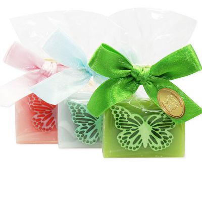 Sheep milk guest soap 25g, decorated with a butterfly in a cellophane, sorted 