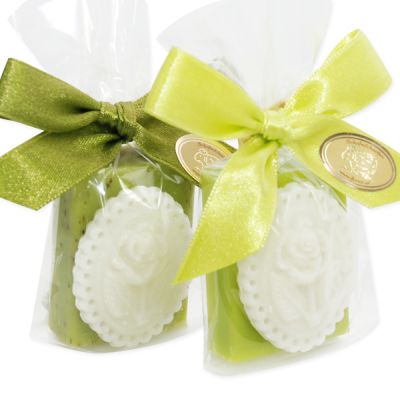 Schafmilchseife Wiener Gästeseife 25g dekoriert mit Seifenmedaillon Rose 8g in Cello, Eisenkraut/Birne 