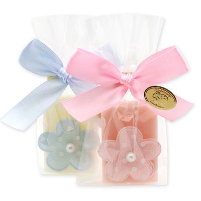 Sheep milk guest soap 25g decorated with a flower in a cellophane bag, Classic/Peony 