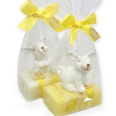 Schafmilchseife eckig 100g, dekoriert mit Hase in Cello, Classic/Himmelschlüssel 