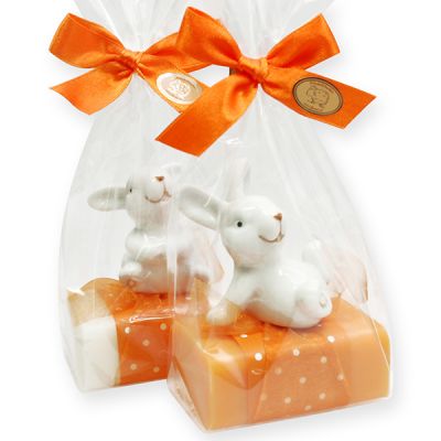 Schafmilchseife eckig 100g, dekoriert mit Hase in Cello, Classic/Orange 