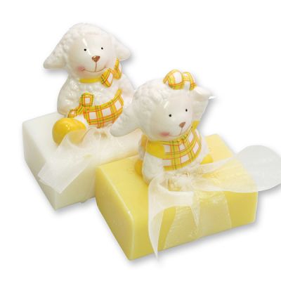 Sheep milk soap 100g, decorated with a ceramic sheep, Classic/chamomile 