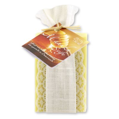 Cold-stirred special soap 100g decorated with a ribbon, Manuka honey 