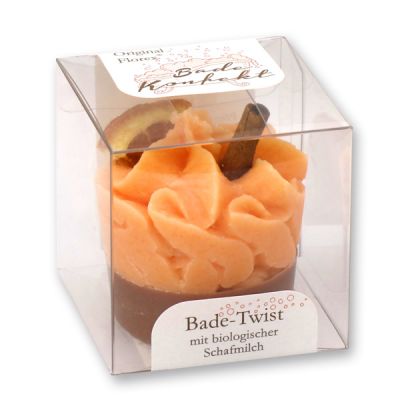 Badebutter-Twist mit Schafmilch 50g in Cellobox, Orangenspalte mit Zimtstange/Orange 