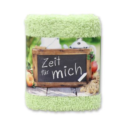 Hand towel 30x30cm "Zeit für mich", green 