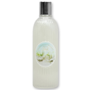 Shower- & foam bath with organic sheep milk 330ml in the bottle, Christmas rose white 