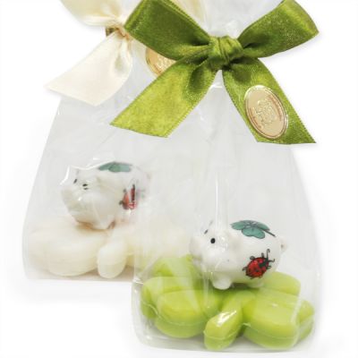 Sheep milk cloverleaf soap 32g decorated with a pig in a cellophane, Classic/pear 