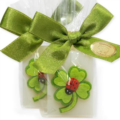 Sheep milk guest soap 25g decorated with a cloverleaf in cellophane, Classic 