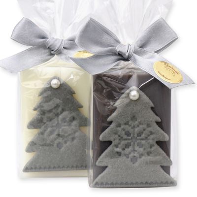 Schafmilchseife eckig 100g dekoriert mit Weihnachtsbaum Filz in Cello, Classic/Christrose 