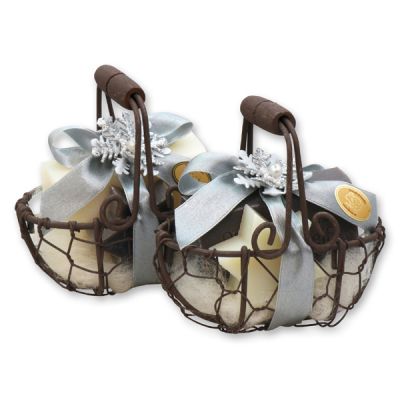 Wire basket filled with sheep milk soap square 100g and star midi 20g decorated with a snowflake, Classic/Christmas rose 