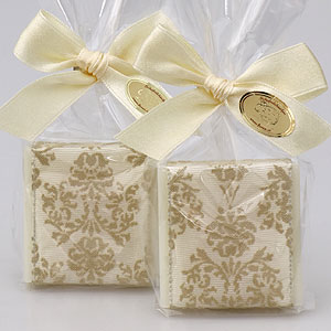 Sheep milk soap quadrat 35g decorated with a ribbon in a cellophane, Classic 