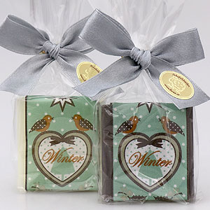 Sheep milk soap quadrat 35g, decorated with a christmas ribbon 'Winter' in a cellophane, Classic/christmas rose silver 